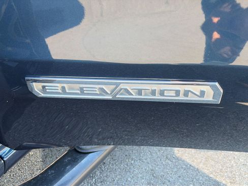 Used 2021 GMC Sierra 1500 Elevation w/ Preferred Package AWD/4WD image 7