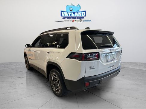 New 2026 Jeep Cherokee Laredo image 3