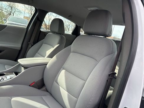 Used 2025 Chevrolet Malibu LT image 16