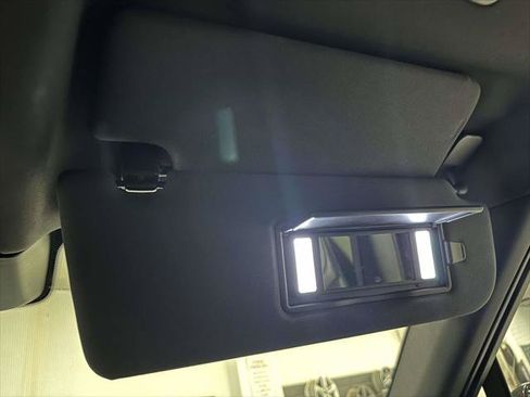 Used 2024 Land Rover Range Rover Sport SE AWD/4WD image 31