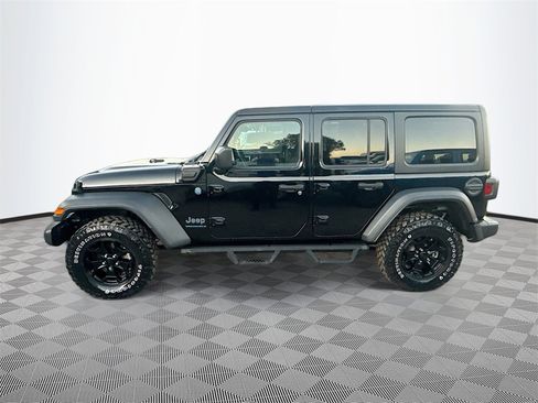 Used 2023 Jeep Wrangler Unlimited w/ Cold Weather Group image 9