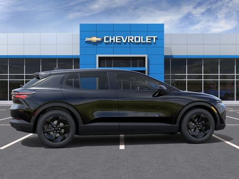 New 2026 Chevrolet Equinox EV LT w/ Midnight Package FWD image 5