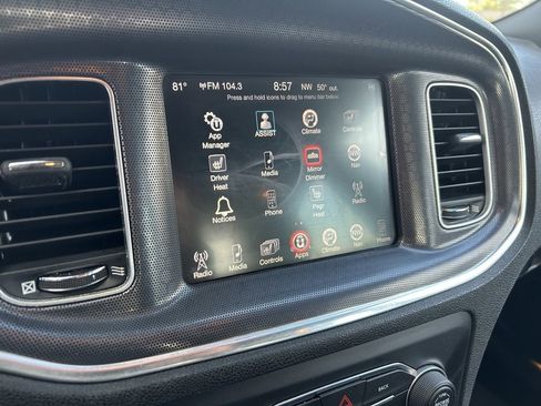 Used 2015 Dodge Charger SXT image 17