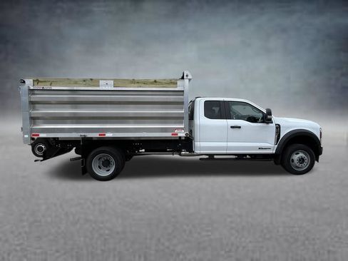New 2026 Ford F550 4x4 SuperCab Super Duty image 3