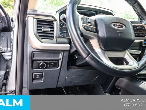 Used 2024 Ford Expedition XLT RWD image 20