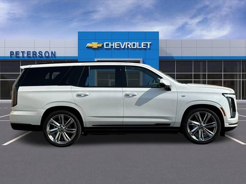 Used 2025 Cadillac Escalade Sport Platinum AWD/4WD image 3