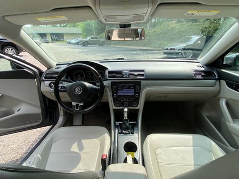 Used 2015 Volkswagen Passat 1.8T Limited Edition FWD image 33