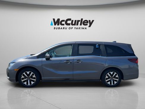 Used 2025 Honda Odyssey EX-L image 3