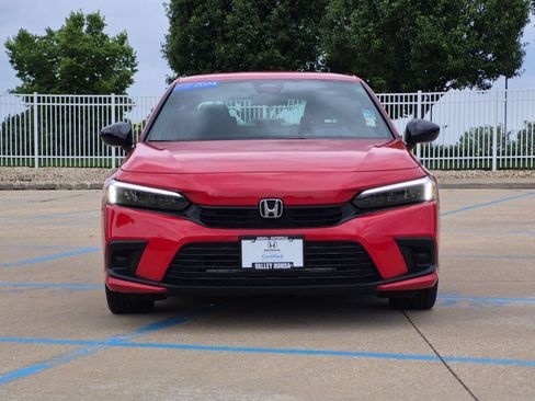 Used 2024 Honda Civic Sport image 3