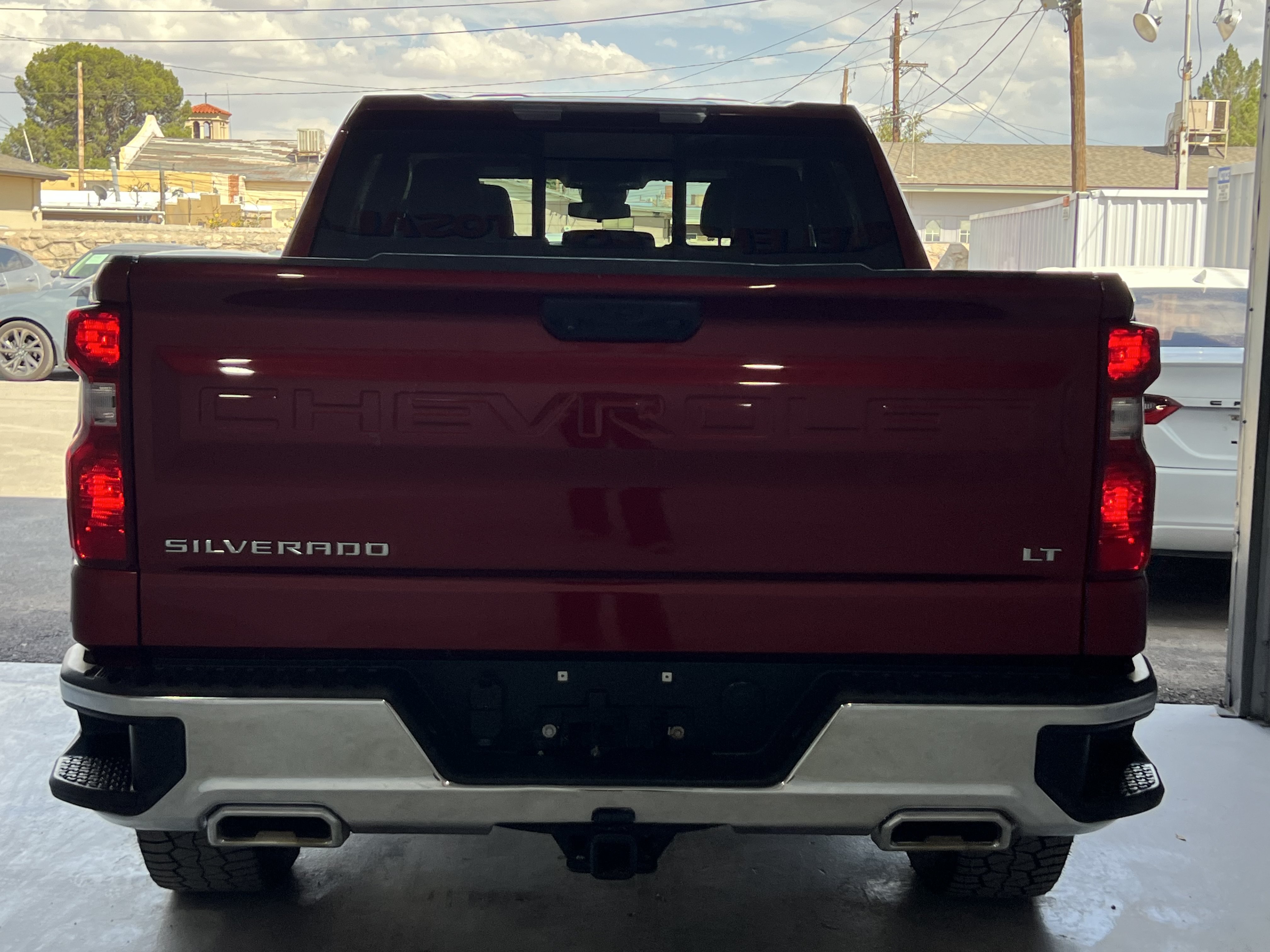 Used 2022 Chevrolet Silverado 1500 LT AWD/4WD image 4