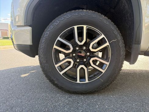 New 2026 GMC Sierra 1500 AT4 w/ AT4 Premium Package AWD/4WD image 12