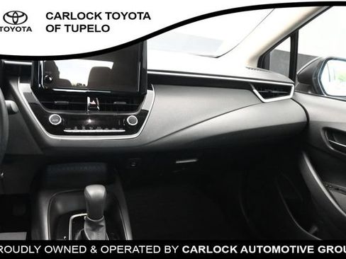 Used 2025 Toyota Corolla LE FWD image 27