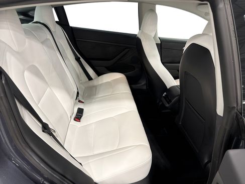 Certified 2022 Tesla Model 3 Long Range AWD/4WD image 11