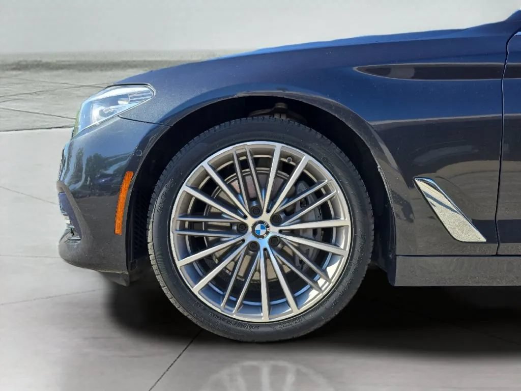 Used 2020 BMW 540i w/ Convenience Package RWD image 21