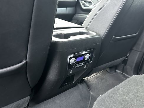 Used 2023 GMC Yukon SLT image 14