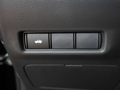 Used 2026 Nissan Sentra SR w/ Floor Mat Package FWD image 29