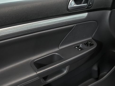 Used 2008 Volkswagen R32 AWD/4WD image 10
