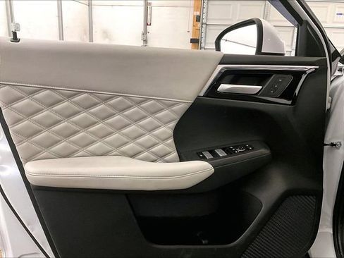 Used 2022 Mitsubishi Outlander SEL AWD/4WD image 22