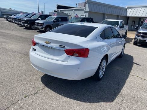 Used 2018 Chevrolet Impala LT w/ LT Convenience Package FWD image 6