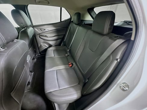 Used 2025 Buick Encore GX Preferred FWD image 27