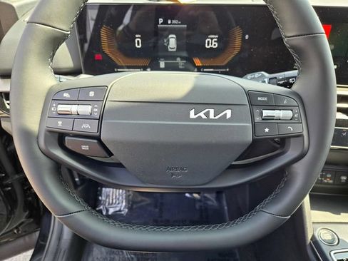 New 2026 Kia Sportage LX FWD image 16