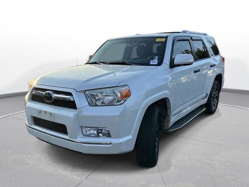 Used 2013 Toyota 4Runner SR5 image 2