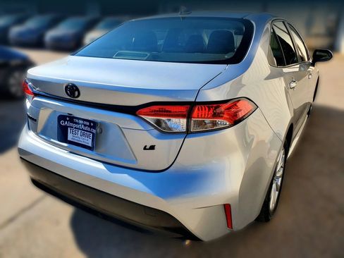 Used 2023 Toyota Corolla LE w/ LE Convenience Package FWD image 12