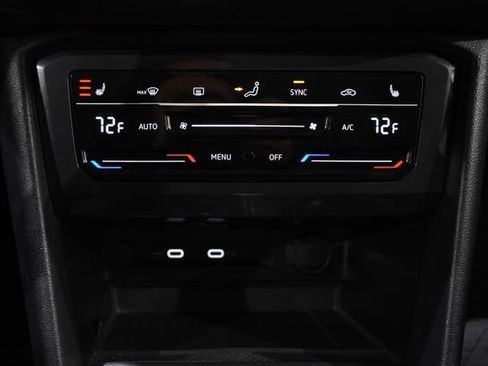 Used 2024 Volkswagen Tiguan SE image 22