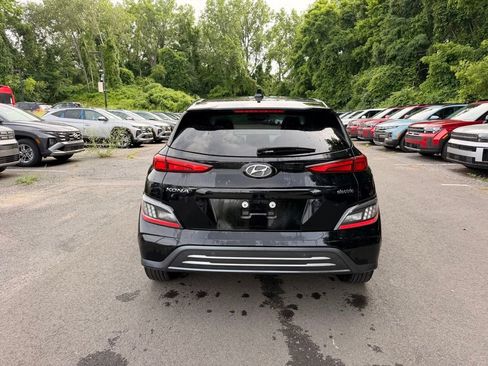 Certified 2023 Hyundai Kona Limited FWD image 4