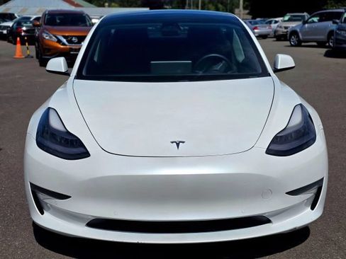 Used 2021 Tesla Model 3 Standard Range Plus RWD image 3