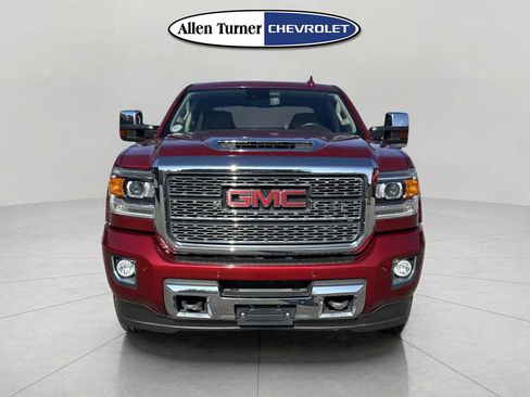 Used 2019 GMC Sierra 2500 Denali w/ Duramax Plus Package image 2