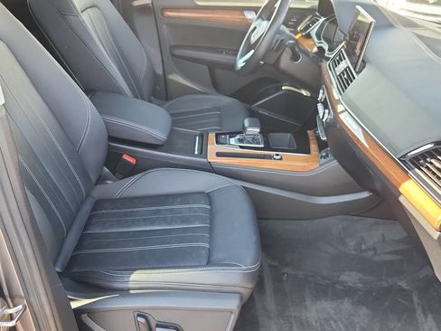 Used 2021 Audi Q5 e Premium Plus w/ Premium Plus Package AWD/4WD image 15