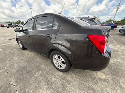 Used 2016 Chevrolet Sonic LT FWD image 2