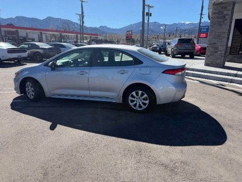 Used 2023 Toyota Corolla LE FWD image 5