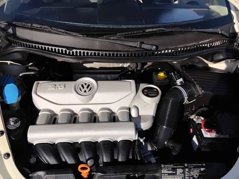 Used 2007 Volkswagen Beetle Coupe w/ Package 2 image 3