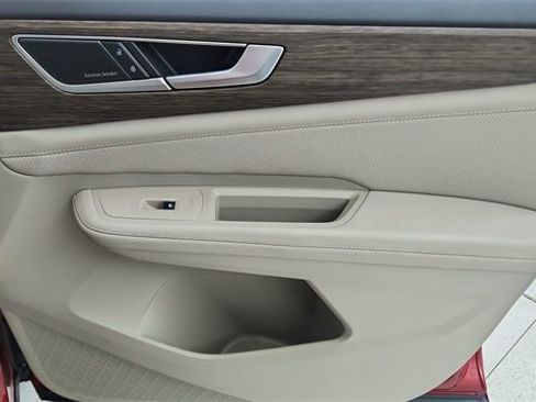 Used 2025 Volkswagen Atlas SEL Premium R-Line image 24