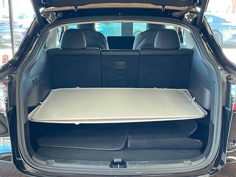 Used 2022 Tesla Model Y Performance image 19