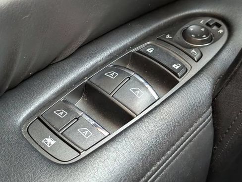 Used 2023 Nissan Armada SL w/ Captain's Chairs Package AWD/4WD image 26