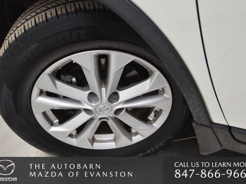 Used 2016 Nissan Rogue SV image 32