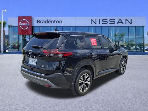 Used 2023 Nissan Rogue SV FWD image 5