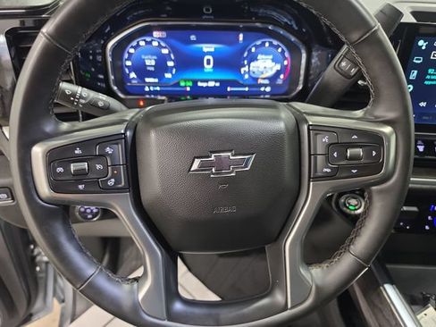 Used 2025 Chevrolet Silverado 3500 LTZ AWD/4WD image 18