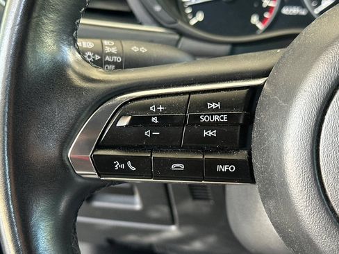 Used 2025 MAZDA MAZDA3 s Sport FWD image 36