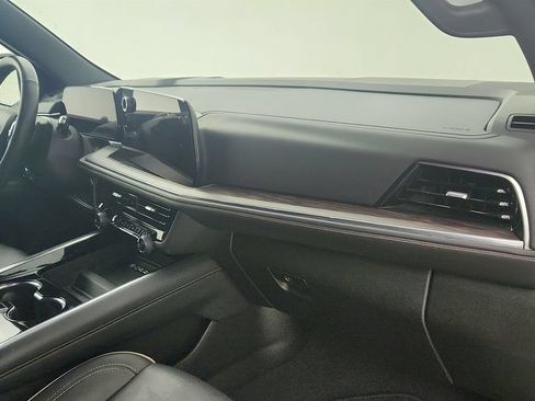 Certified 2025 Chevrolet Tahoe Premier RWD image 30