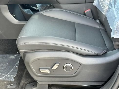Used 2026 Hyundai Santa Fe SEL AWD/4WD image 10