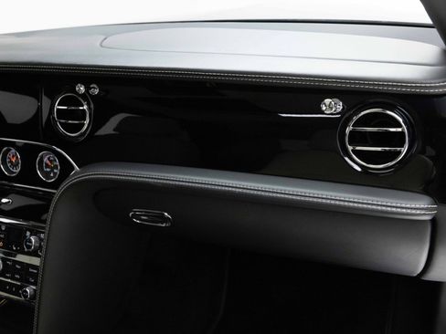 Used 2014 Bentley Mulsanne RWD image 34