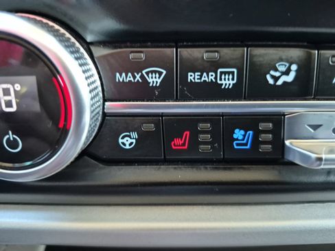 Used 2024 Ford Expedition Limited image 27