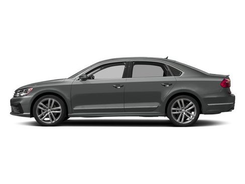 Used 2017 Volkswagen Passat 1.8T R-Line FWD image 3