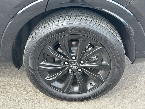 Used 2025 Buick Envista Sport Touring FWD image 19