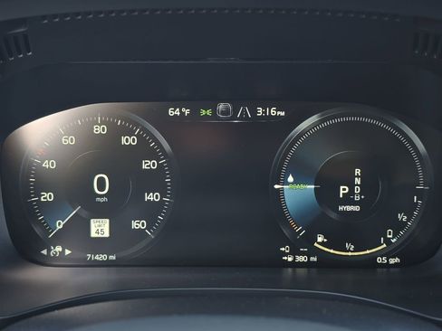 Used 2021 Volvo XC60 T8 R-Design w/ Protection Package Premier image 22