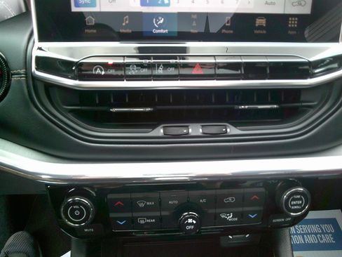 Used 2022 Jeep Compass Limited w/ (RED) Package image 17